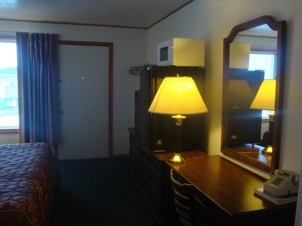 Currys Motel By Oyo Saginaw Mi Quarto foto